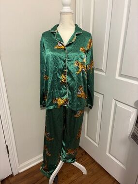 Green Satin Tiger Print Pajama Set